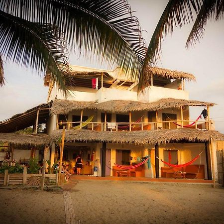 Beach Front Bungalows At The Coconut Canoa Exteriér fotografie