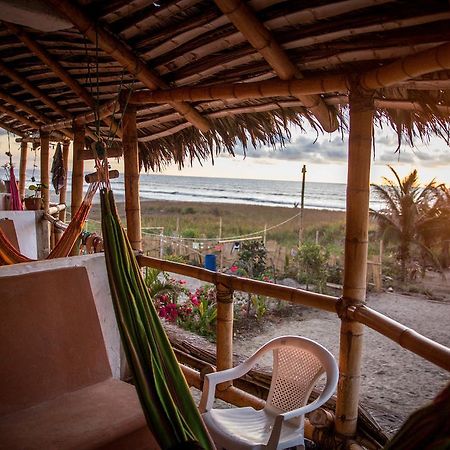 Beach Front Bungalows At The Coconut Canoa Exteriér fotografie